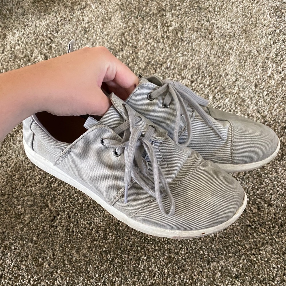 Grey Toms Sneakers!